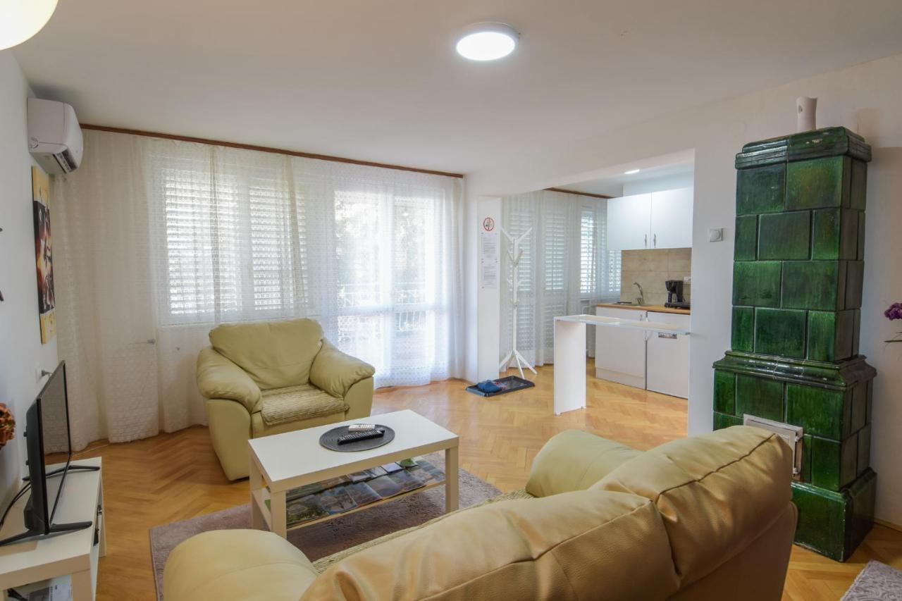 White House With Sauna And Jacuzzi Novi Sad Dış mekan fotoğraf